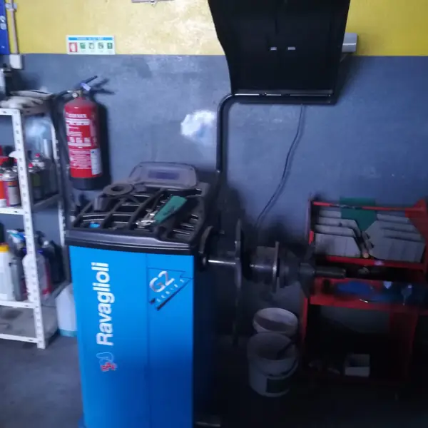 Trabalho da equipa HautoJabe na oficina
